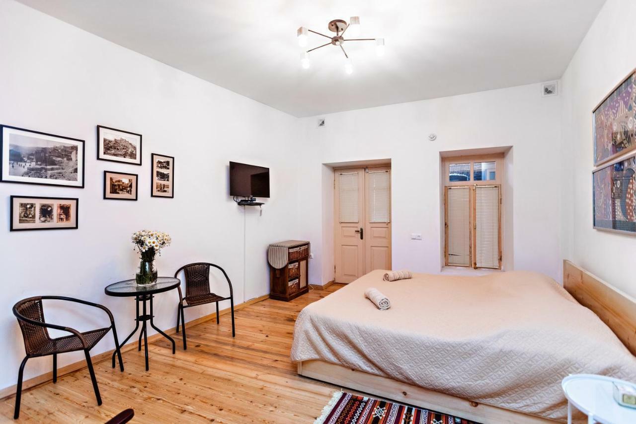 Nina' Cozy Apartment Тбілісі Екстер'єр фото